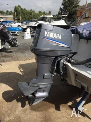 1989 Yamaha 90 HP 3 Cylinder Carbureted 2 Stroke 20" (Long Shaft) Outboard Motor 1 1989 Yamaha 90 HP 3 Cylinder Carbureted 2 Stroke 20" (Long Shaft) Outboard Motor